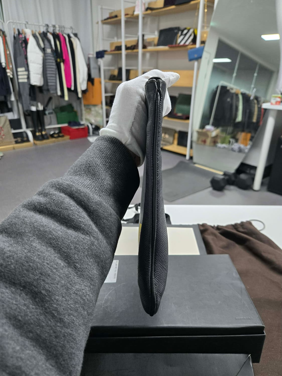 [A급컨디션]발렌시아가 로고 클러치백 상품이미지4