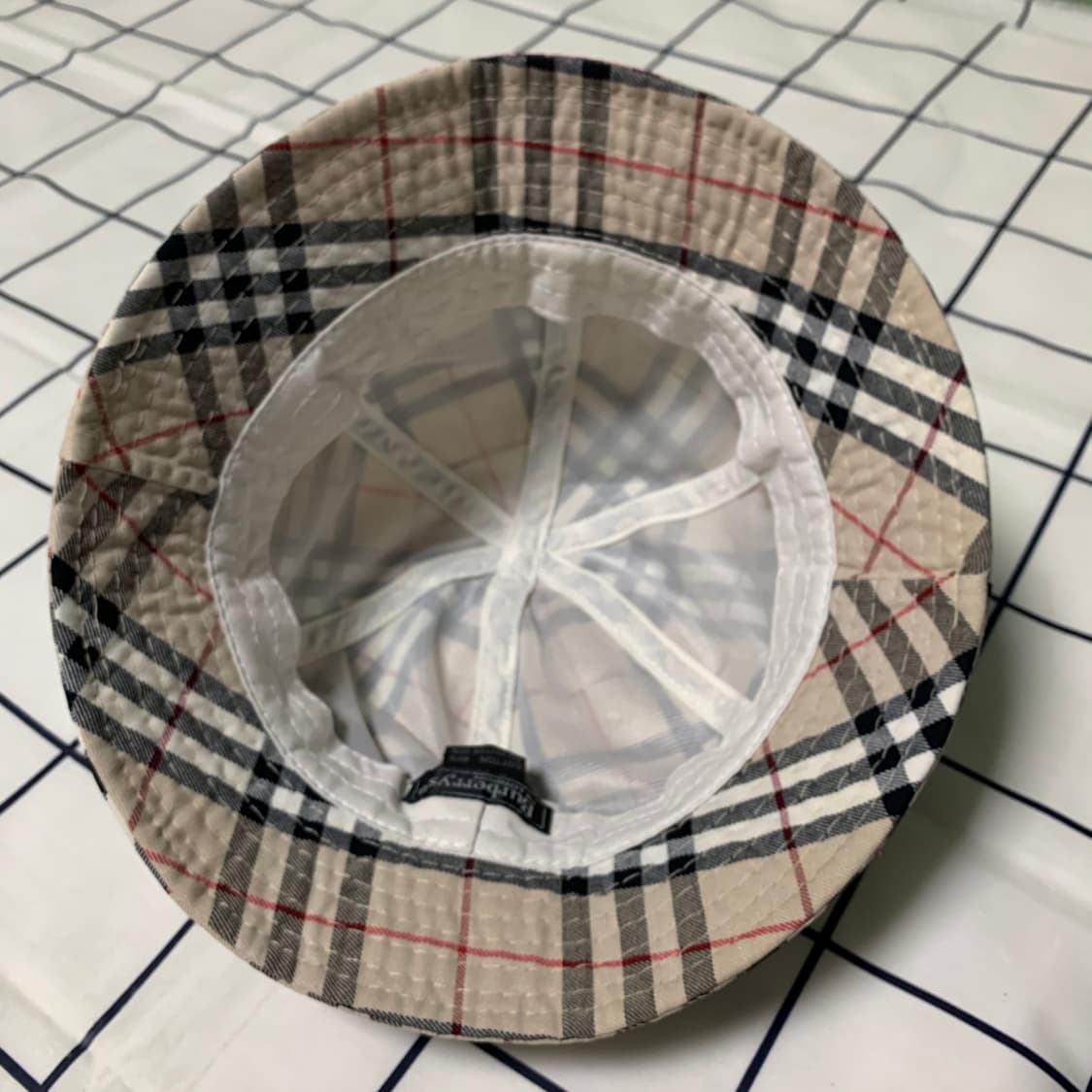 버버리 노바체크 벙거지(정품) 상품이미지5