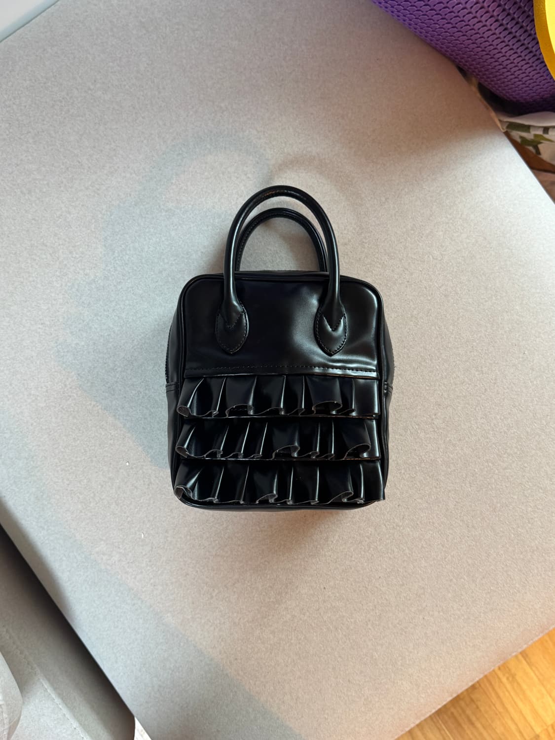 꼼데가르송 걸 러플 프릴백 더플백 상품이미지1