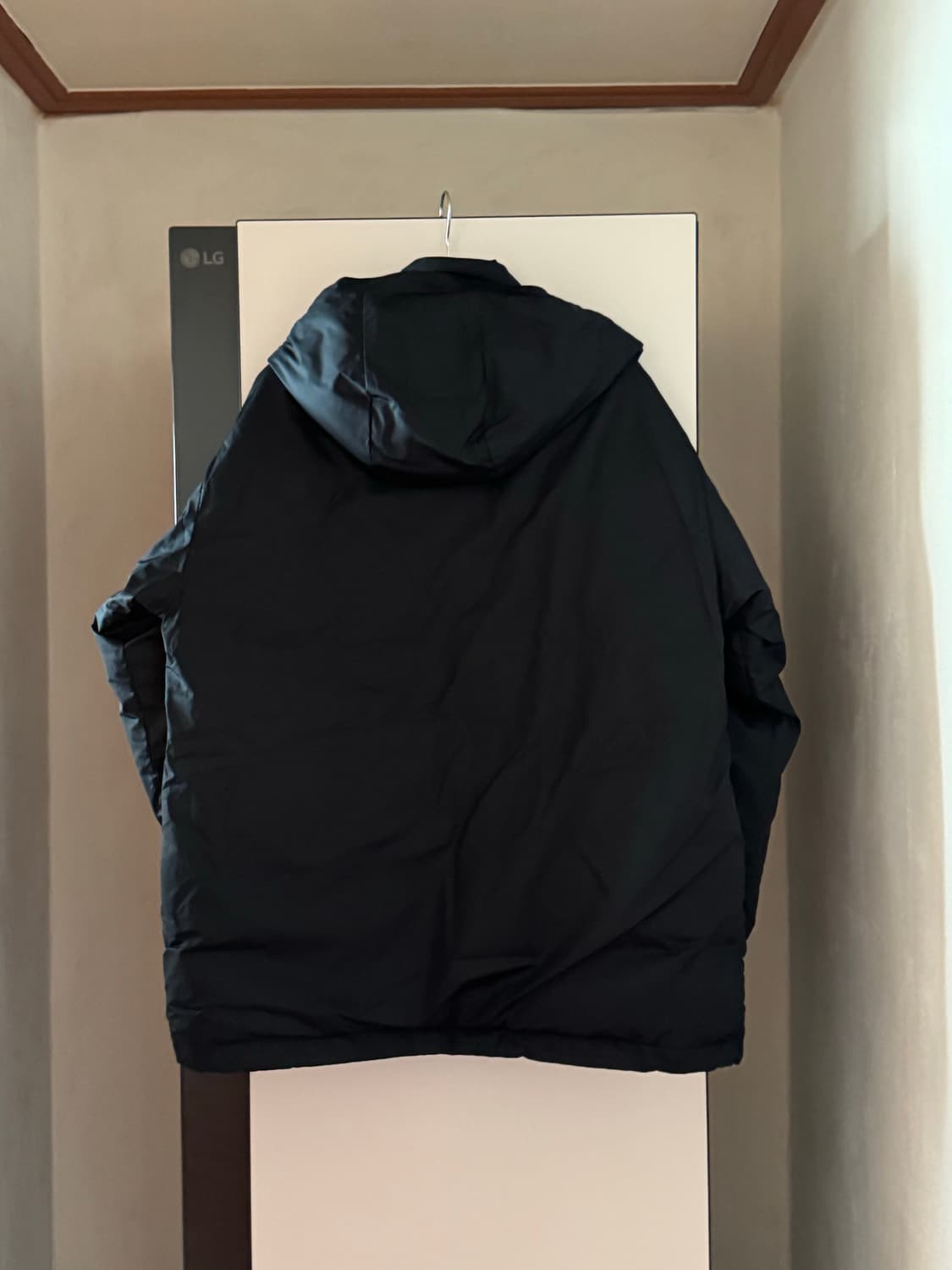 포터 클래식 쉰 나일론 다운 재킷 블랙 2 상품이미지9