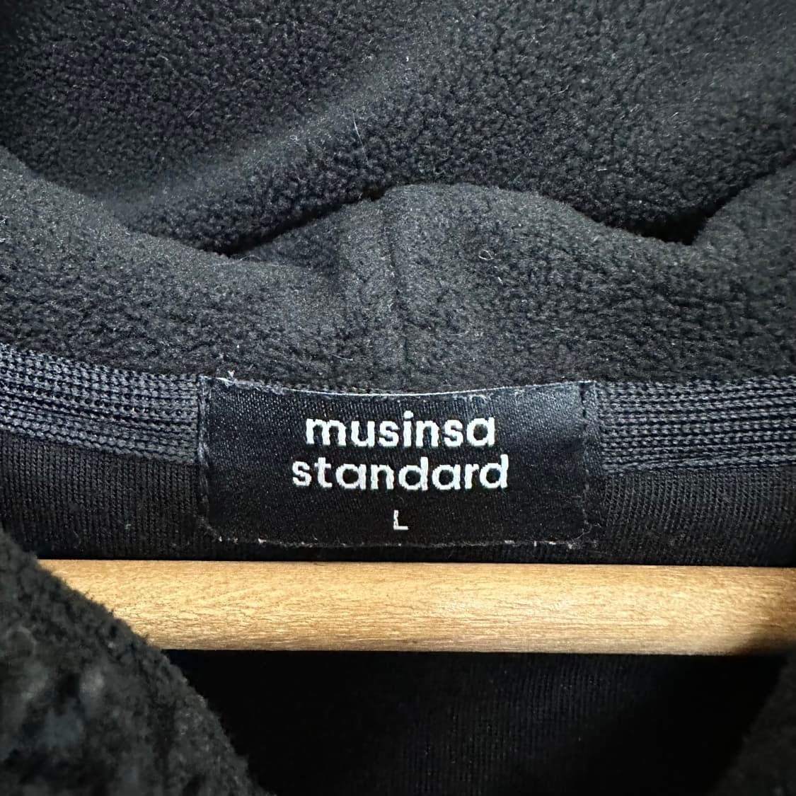 무신사스탠다드 남자  뽀글이 후드집업 검정 L  상품이미지9