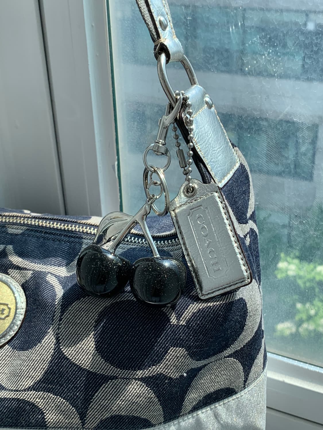 희귀🩶 Coach denim silver shoulder bag 상품이미지2