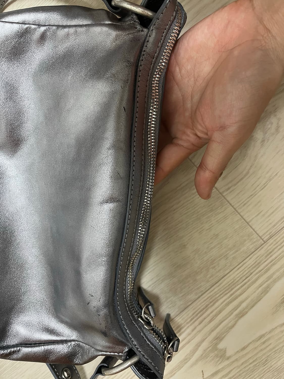 마지셔우드 아웃 포켓 미니 메탈릭그레이 상품이미지7