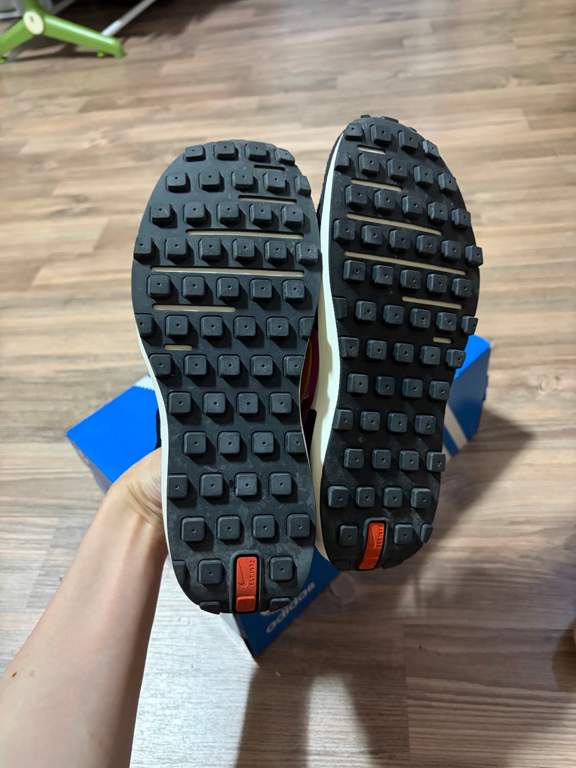 5번착용] 나이키 와플 원 액티브 푸시아 230mm 운동화 상품이미지4