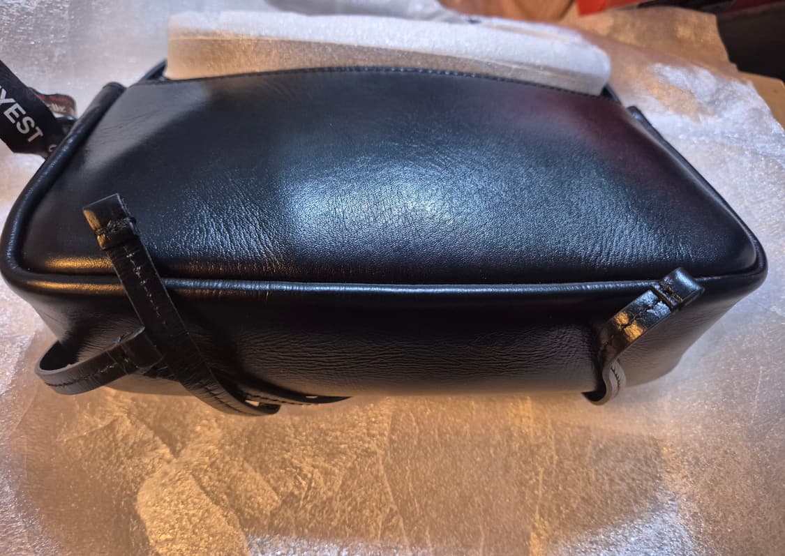 (새상품) 아크네스튜디오 멀티포켓 마이크로백 상품이미지7