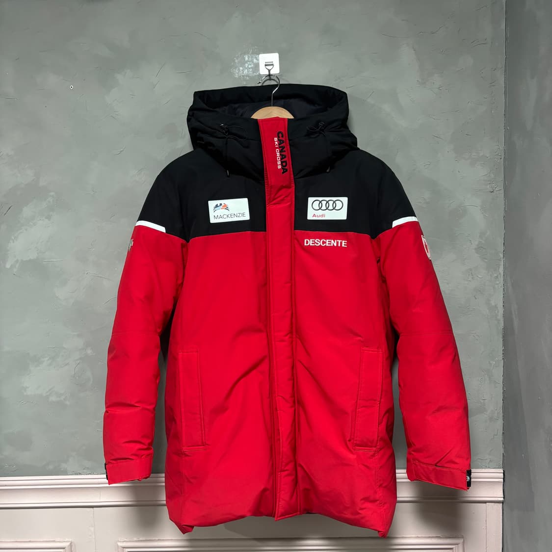 데상트 캐나다 스키팀 사파리 덕다운 패딩 상품이미지1