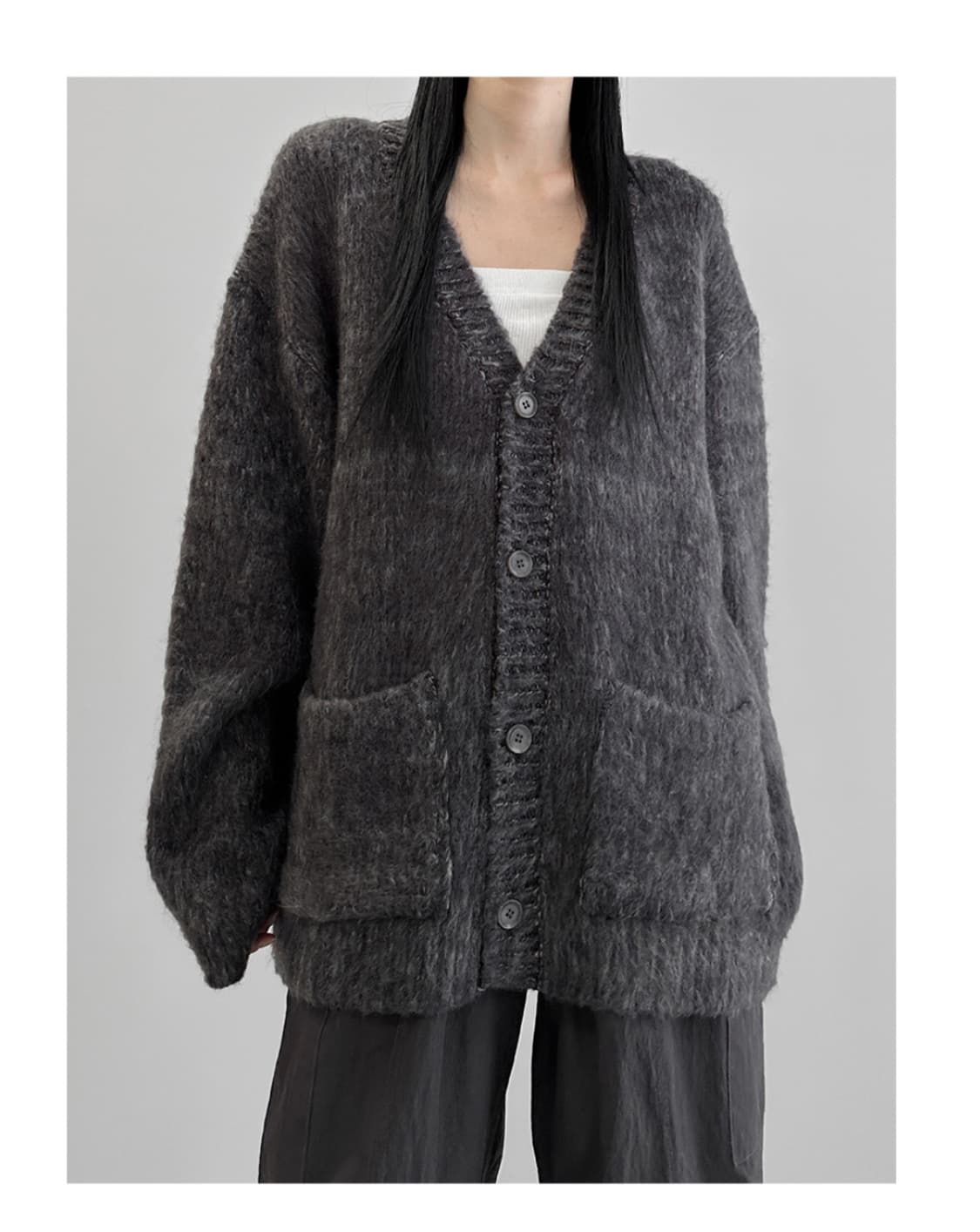 므넴 클로버 오버핏 가디건 차콜 상품이미지1