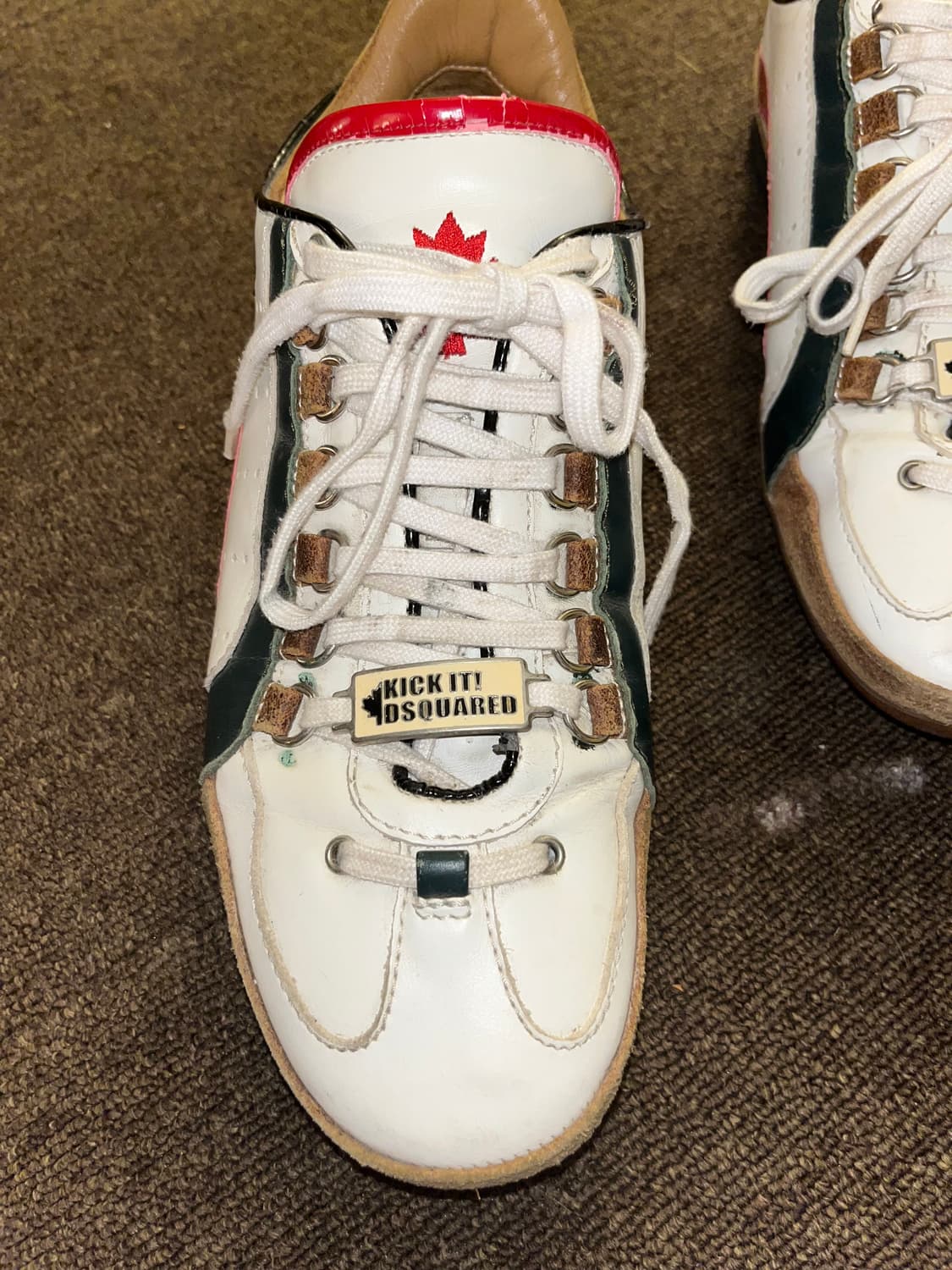 디스퀘어드2 벨루어스니커즈 41,5 (270) 상품이미지3