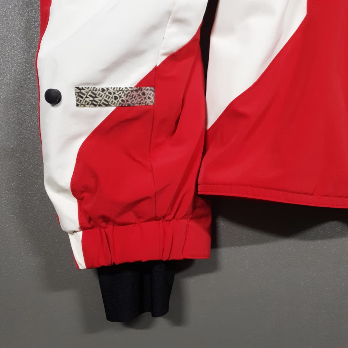 95 (M) 데상트 아우디 스위스 스키팀 대장급 희귀 패딩 점퍼 희귀 상품이미지6