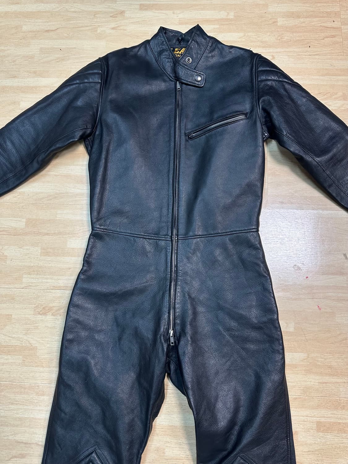 LEAD 원피스 가죽 슈트 상품이미지2