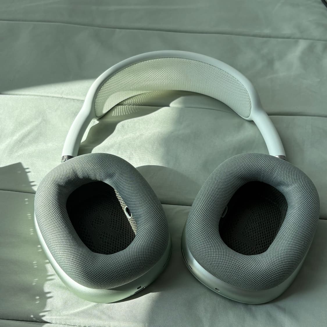 애플 에어팟 맥스 그린 상품이미지3