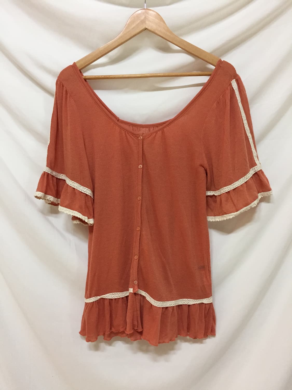 레이스 꽃단추 티셔츠 상품이미지1