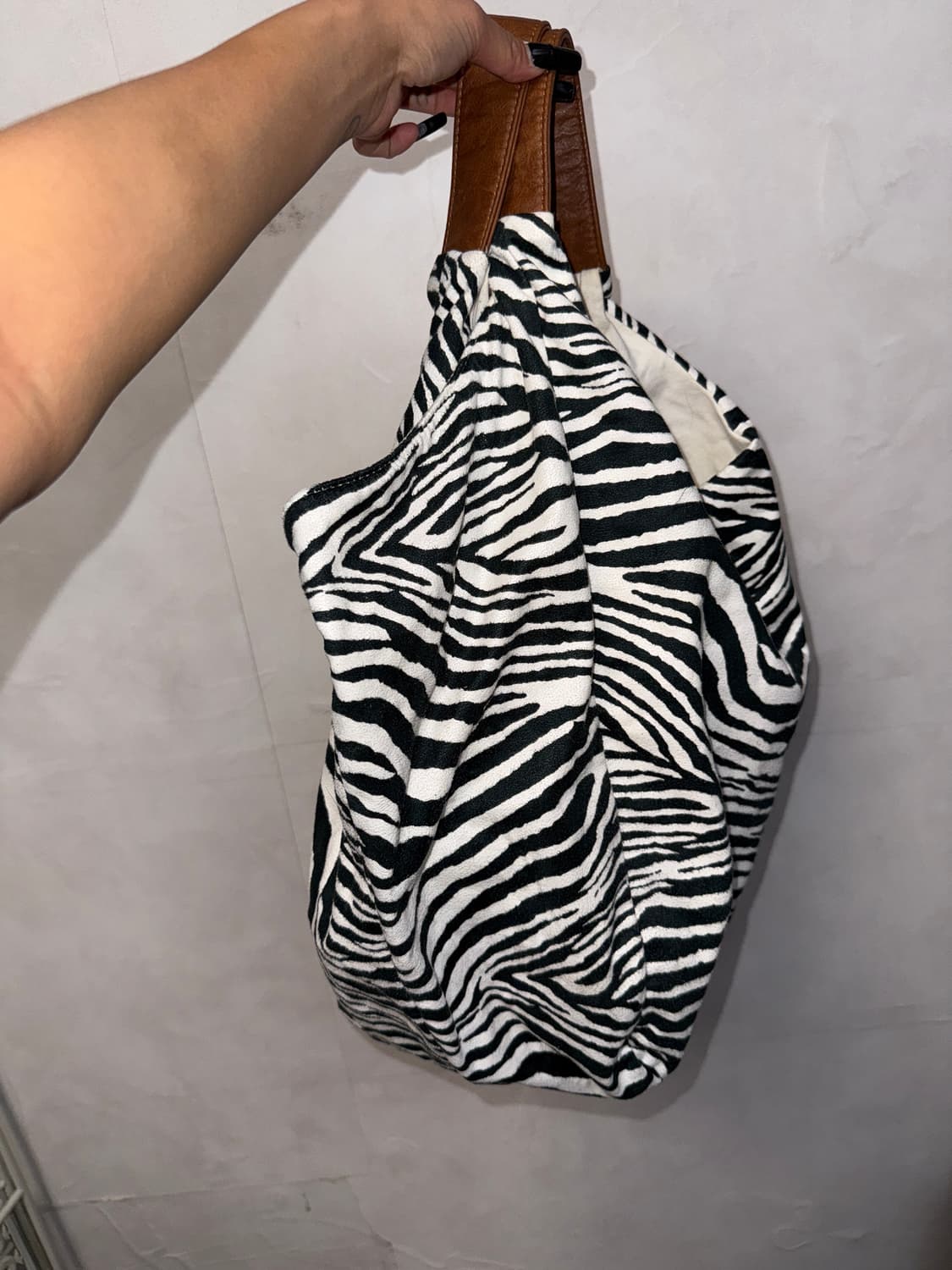 Black & white zebra big tote bag 상품이미지3