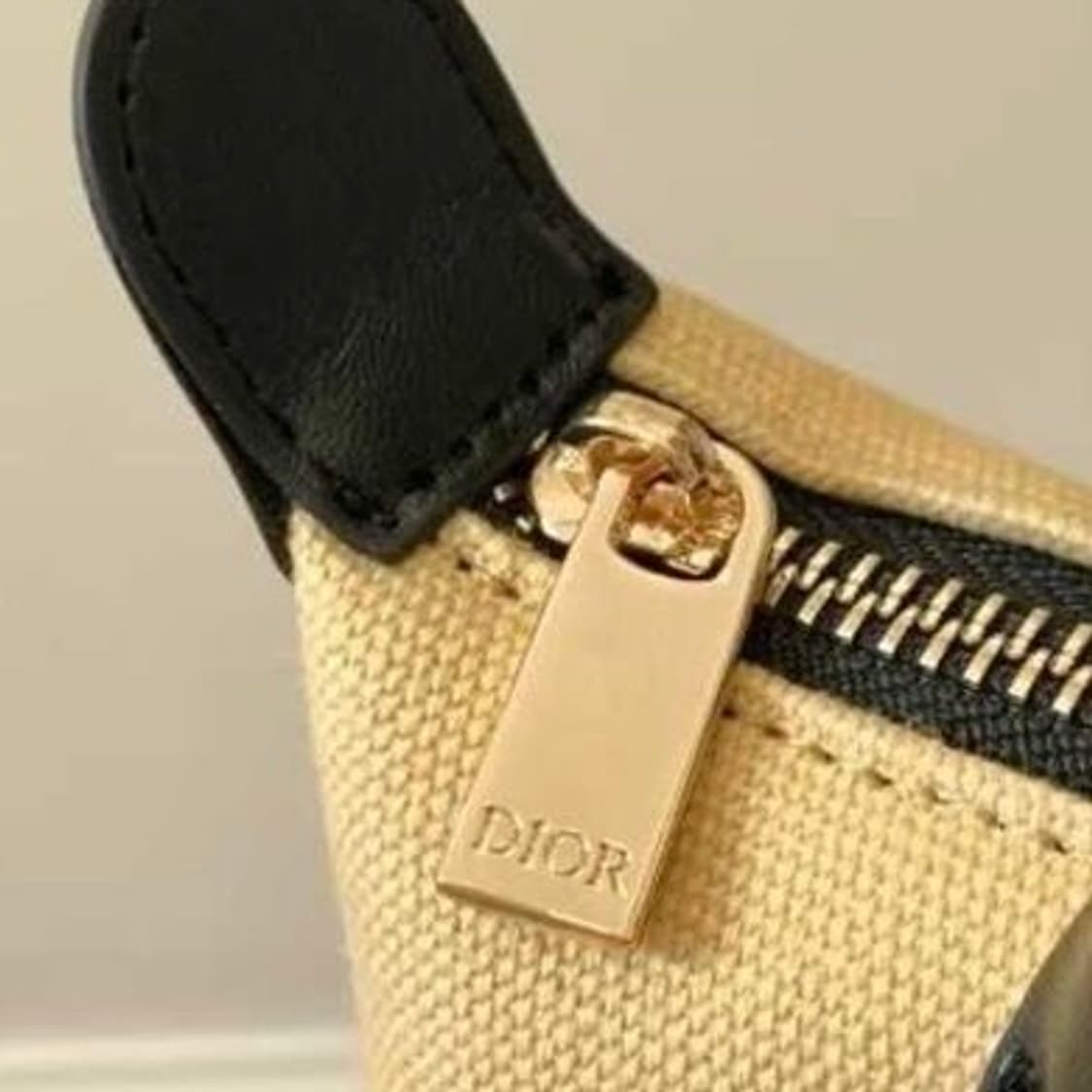 깜짝세일(새상품)정품 디올 리미티드 미니 핸들백 크로스백 상품이미지9