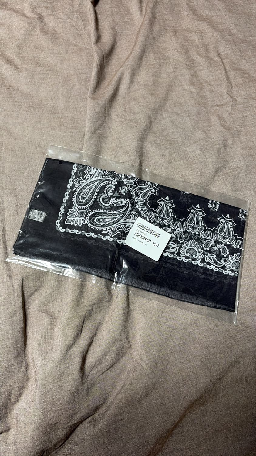 생로랑 반다나 스카프 새상품 상품이미지2