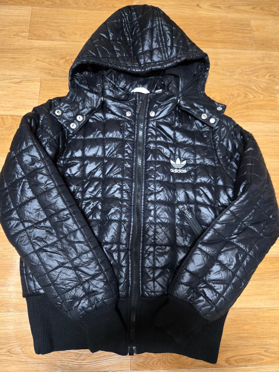 아디다스 여성 블랙 퀼팅 패딩 상품이미지3