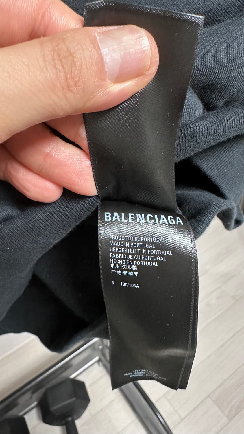 정품 발렌시아가 심슨 20주년 콜라보 크랙 후드티 판매합니다 상품이미지5