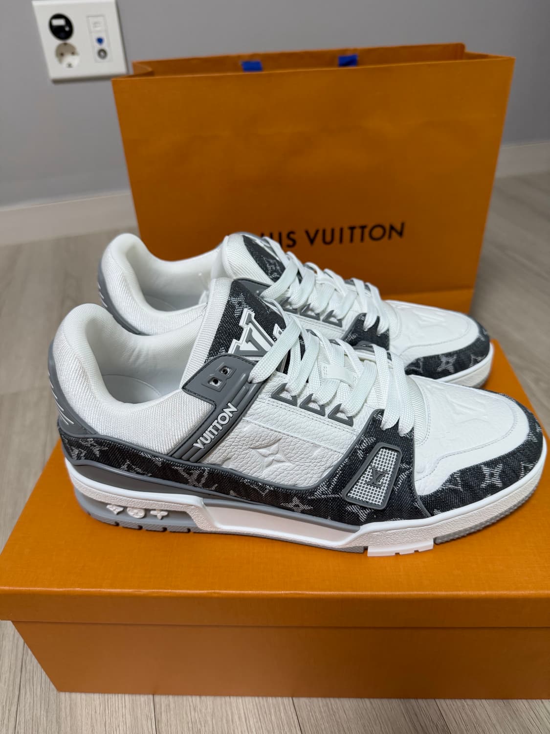 루이비통 Lv트레이너 상품이미지5