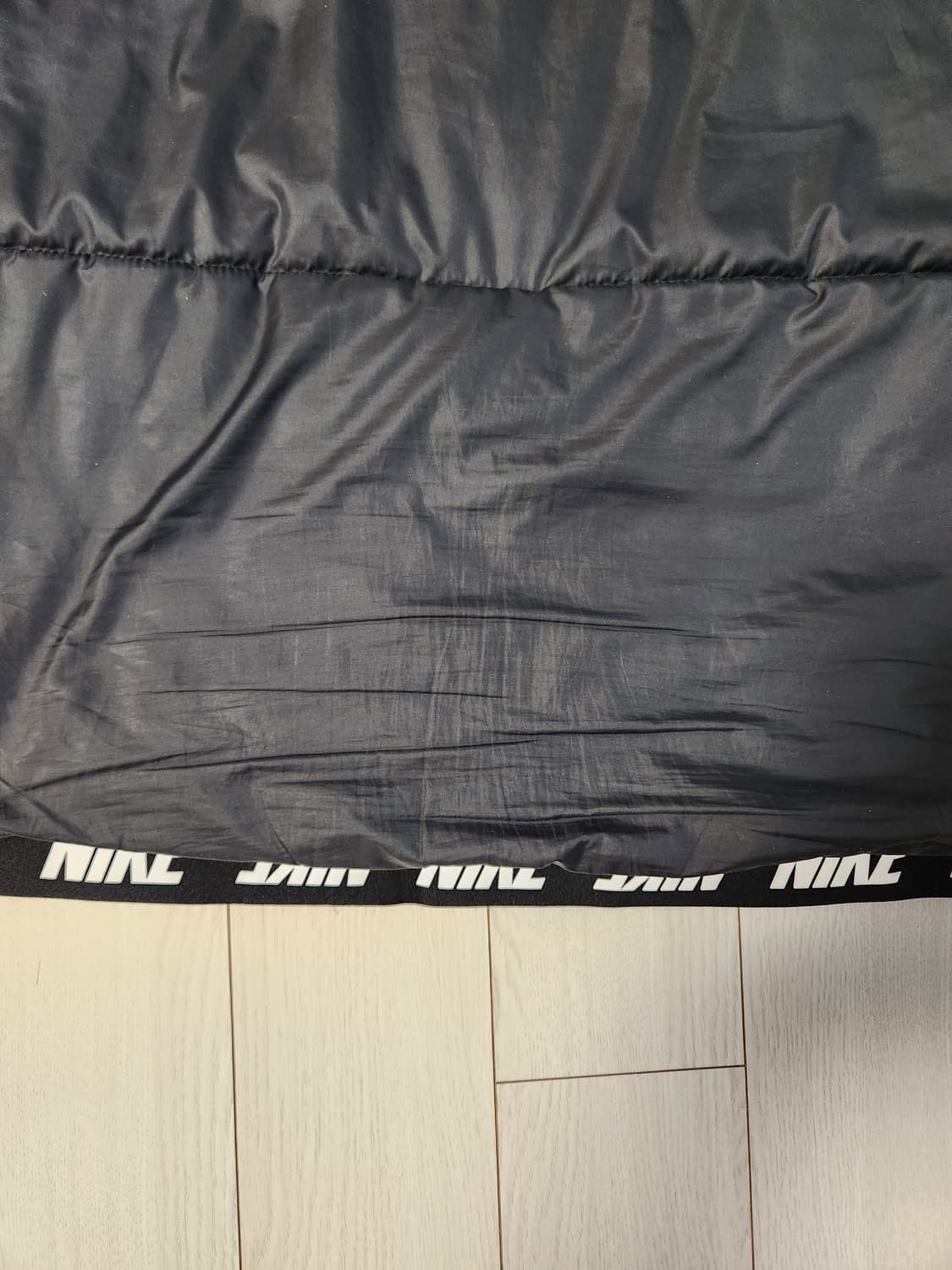 나이키 써마핏 신세틱필 롱패딩 남성m~L 여성xl

남자가 입어도 상관없 상품이미지8