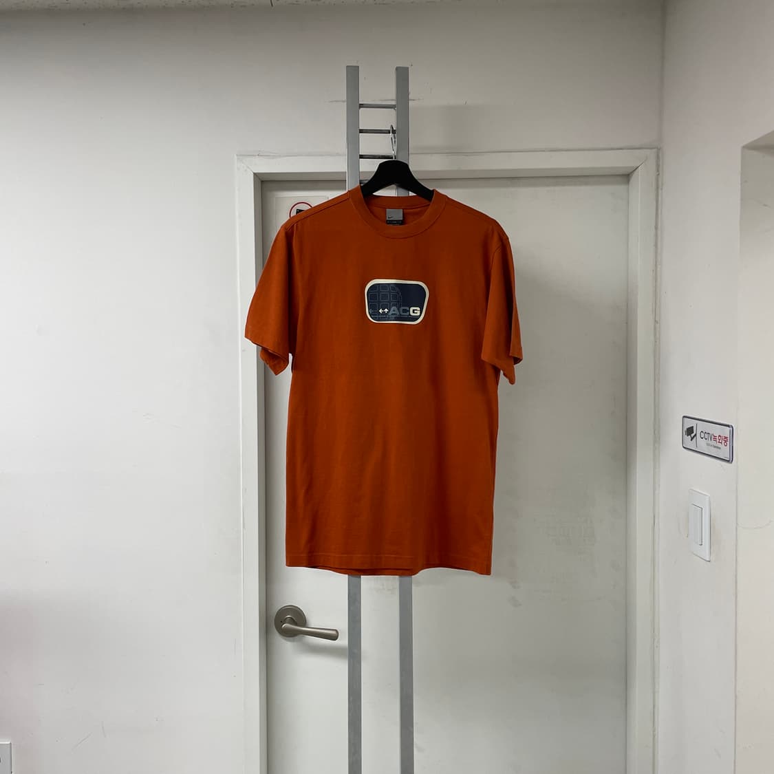 나이키 ACG 반팔 티셔츠 오렌지 S 상품이미지1