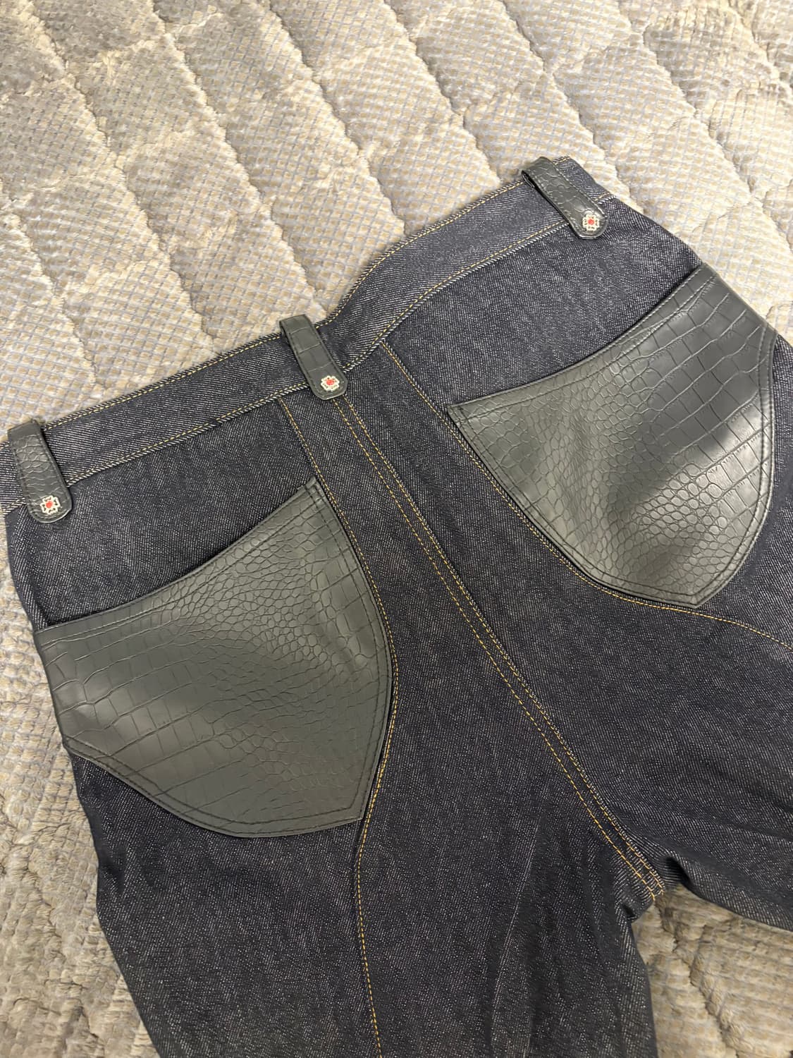 Crocodile Leather Patchwork Denim Pants 상품이미지4