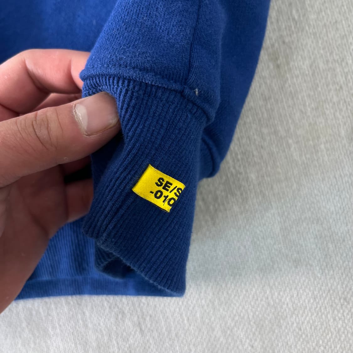 100 디스이즈네버댓 자수로고 맨투맨 상품이미지4