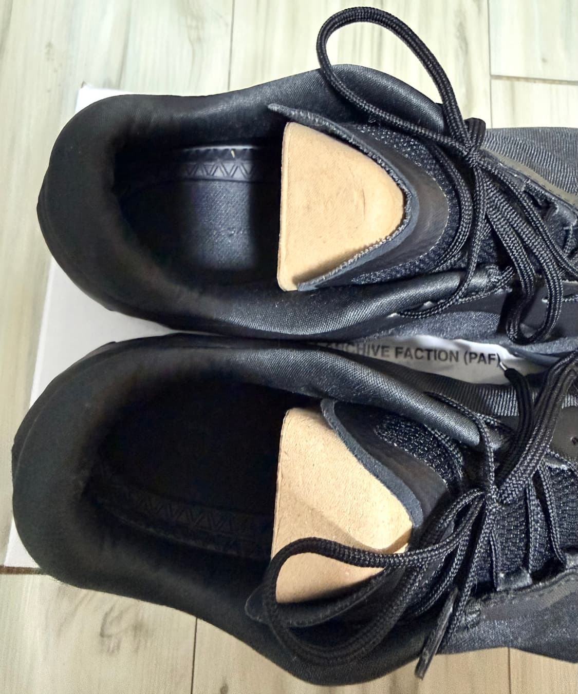 포스트아카이브팩션X온러닝 클라우드벤쳐 블랙 270 판매합니다 상품이미지4