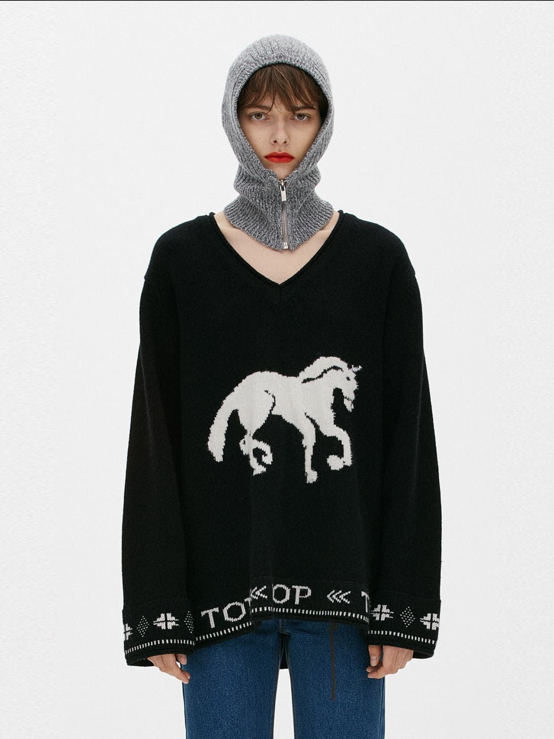 더오픈 프로덕트 홀스 브이넥 니트 상품이미지4