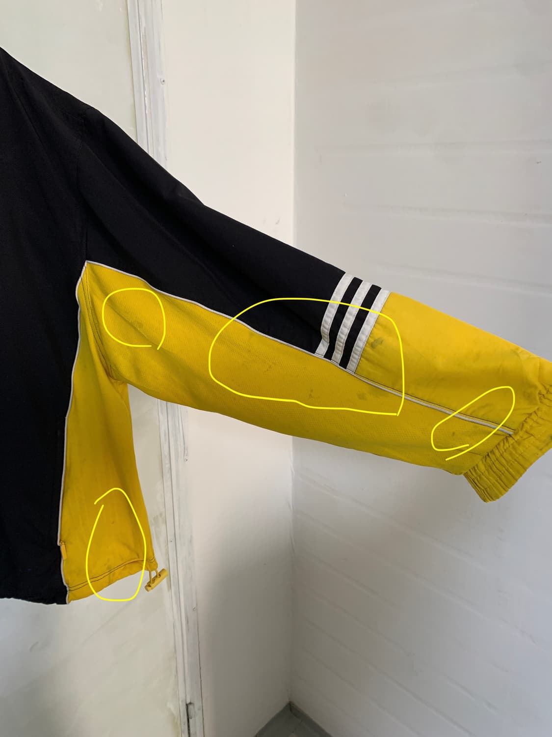 아디다스 90년대 빈티지 블랙 옐로우 바람막이 자켓 상품이미지10