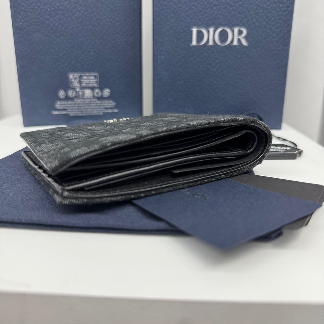 디올 오블리크 컴팩트 월릿 반지갑

새상품급

 상품이미지3