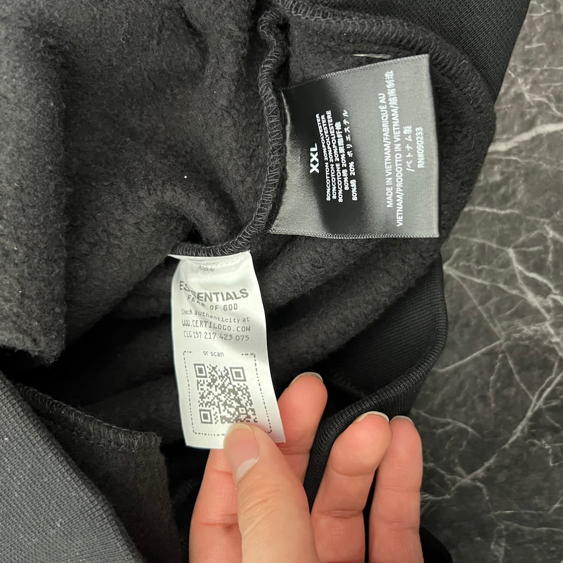 에센셜 24FW 플리스 스테이트 크루넥 맨투맨 블랙 상품이미지8