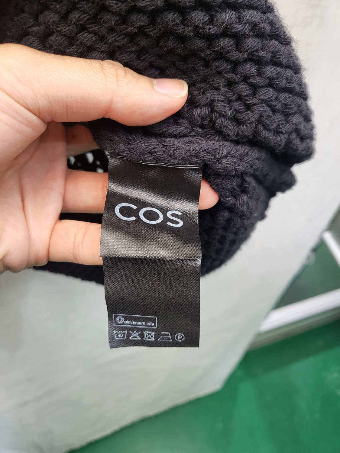 COS 블랙 롱니트 조끼 상품이미지4