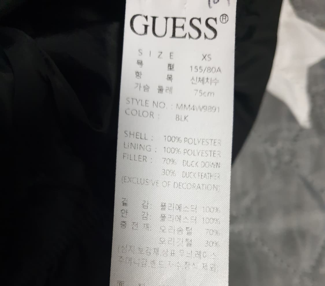 게스 덕다운 오버핏 블랙 삼각 엠블럼 숏패딩 (XS) 상품이미지5