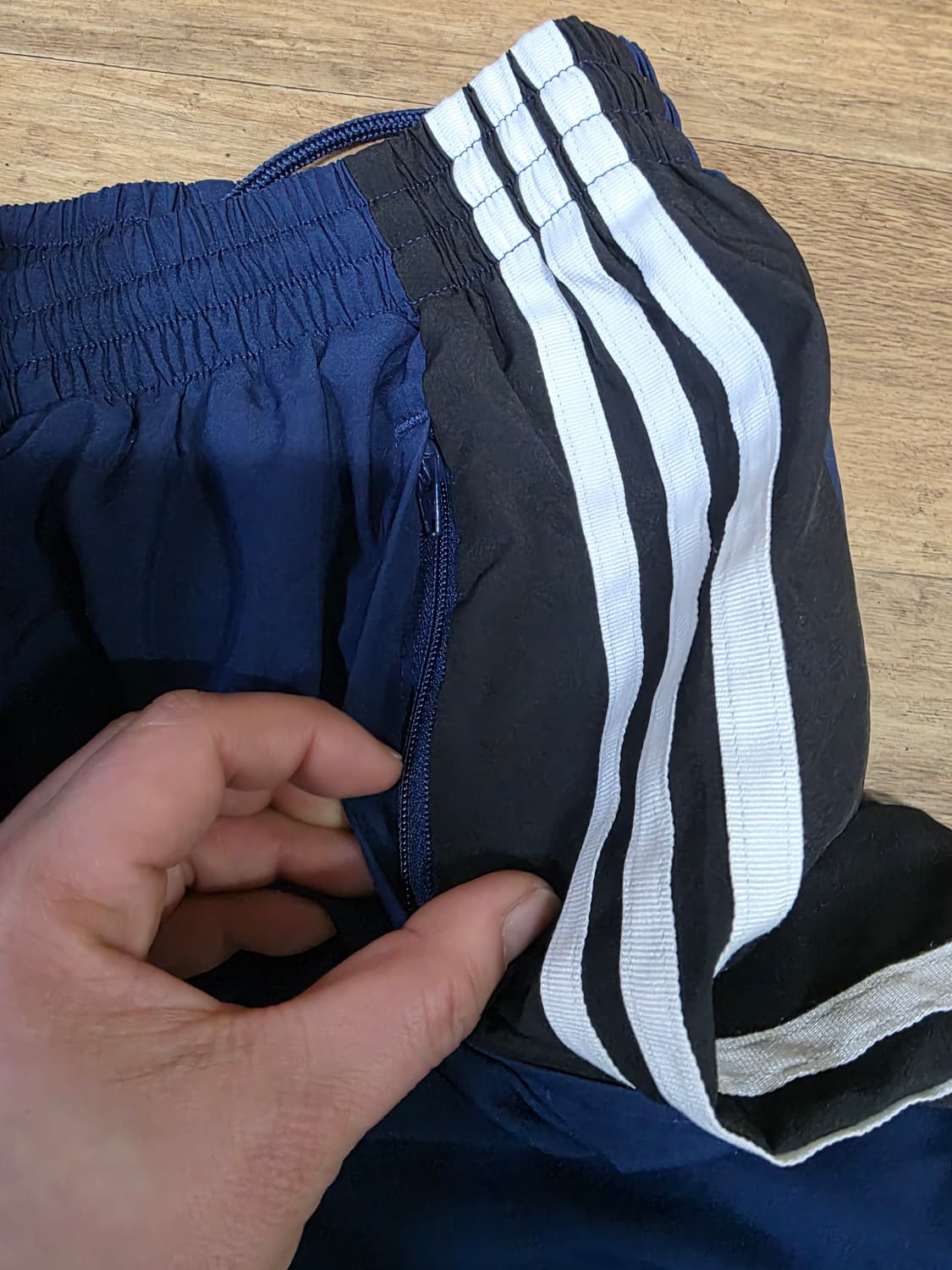 아디다스 오버사이즈 트랙팬츠 상품이미지3