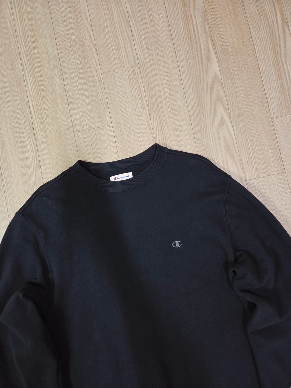 챔피온 러기드 블랙 맨투맨 티셔츠 상품이미지2