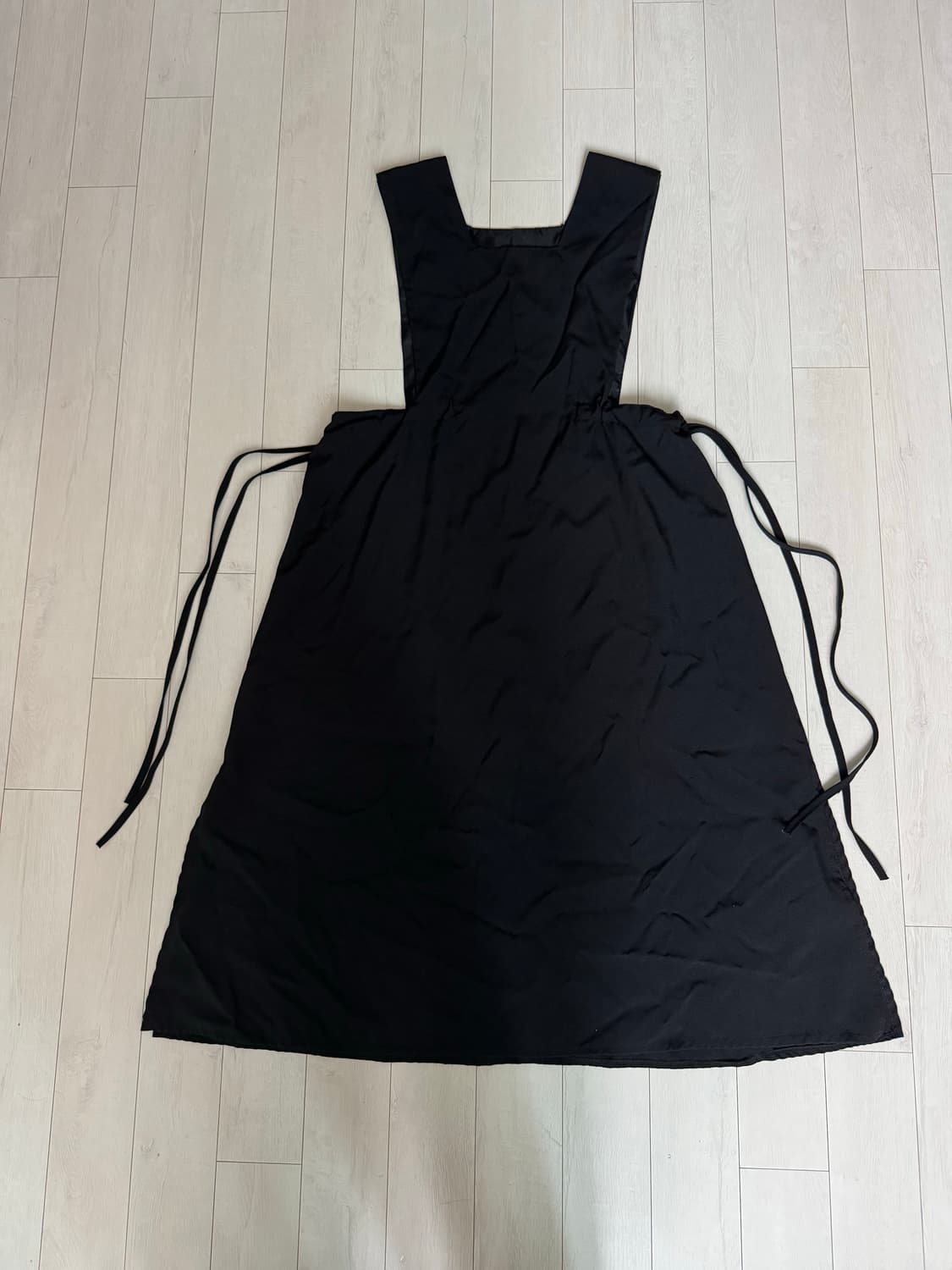 블랙 에이프런 롱 드레스 상품이미지1