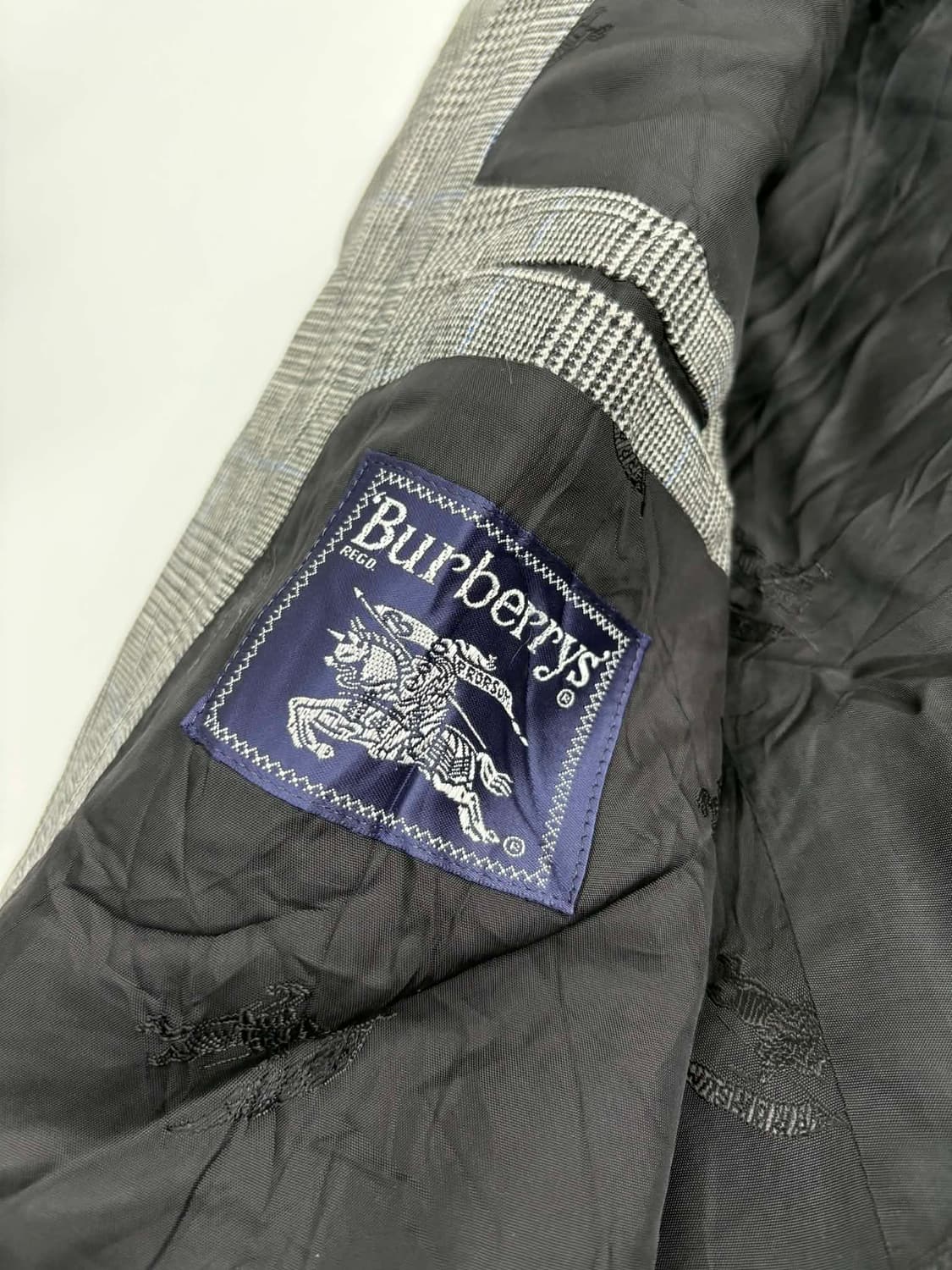 버버리 독일제 퓨어뉴 울 블레이져 자켓 상품이미지5