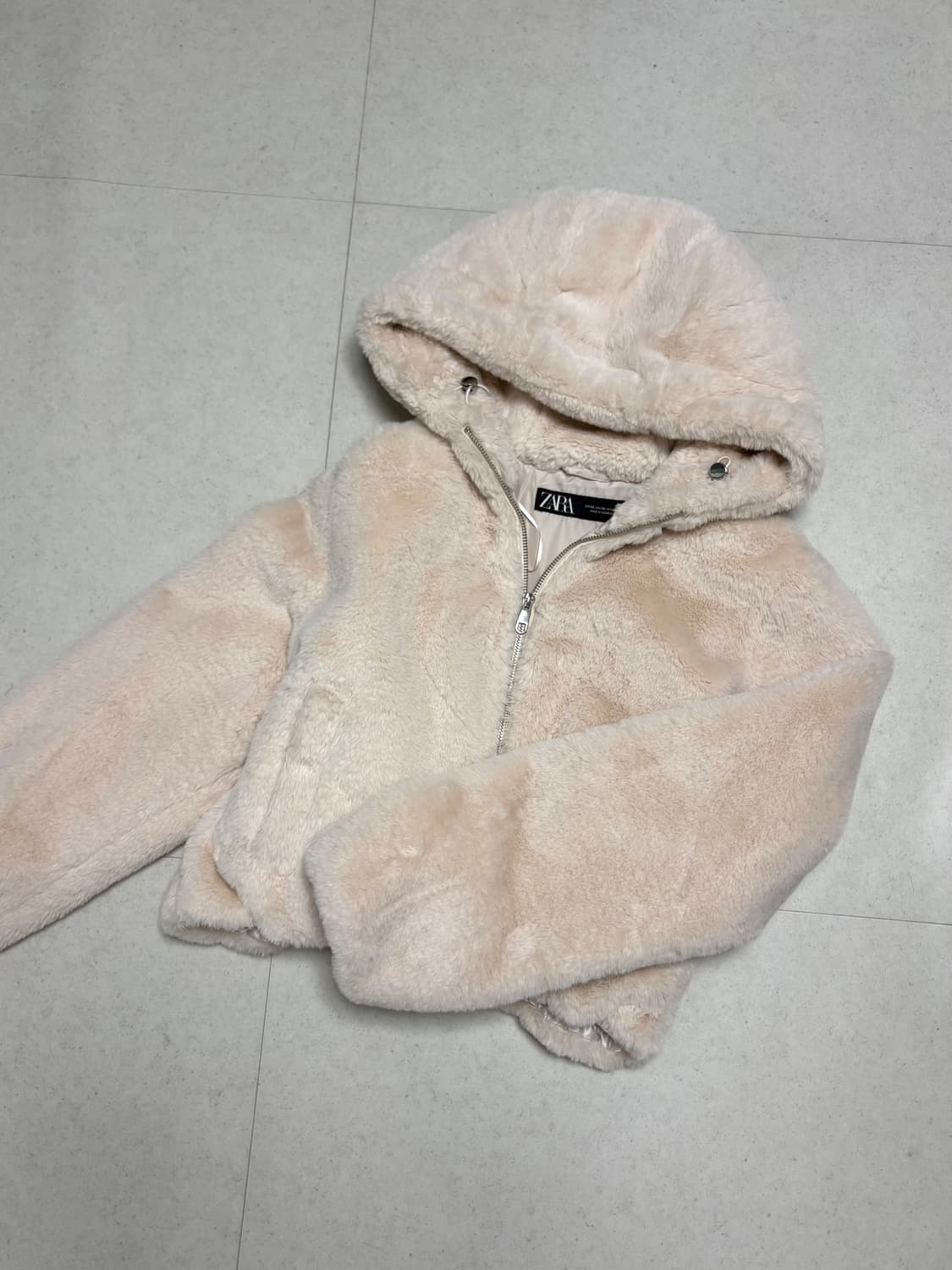 자라 ZARA 퍼 집업 상품이미지1