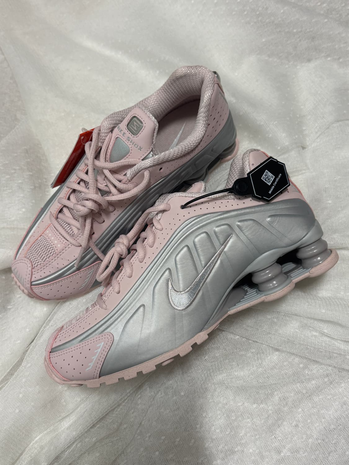 (W) 나이키 샥스 R4 베얼리 로즈 메탈릭 플래티넘 상품이미지5