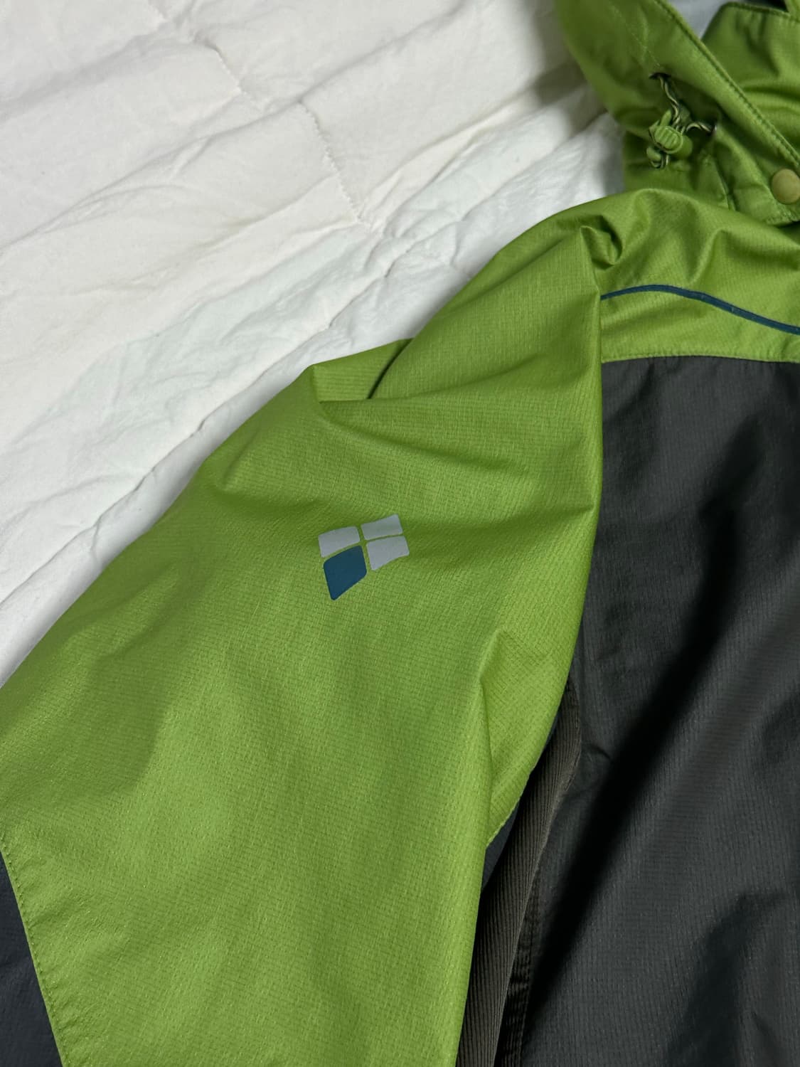 몽벨 소프트쉘 바람막이 미디움 상품이미지5