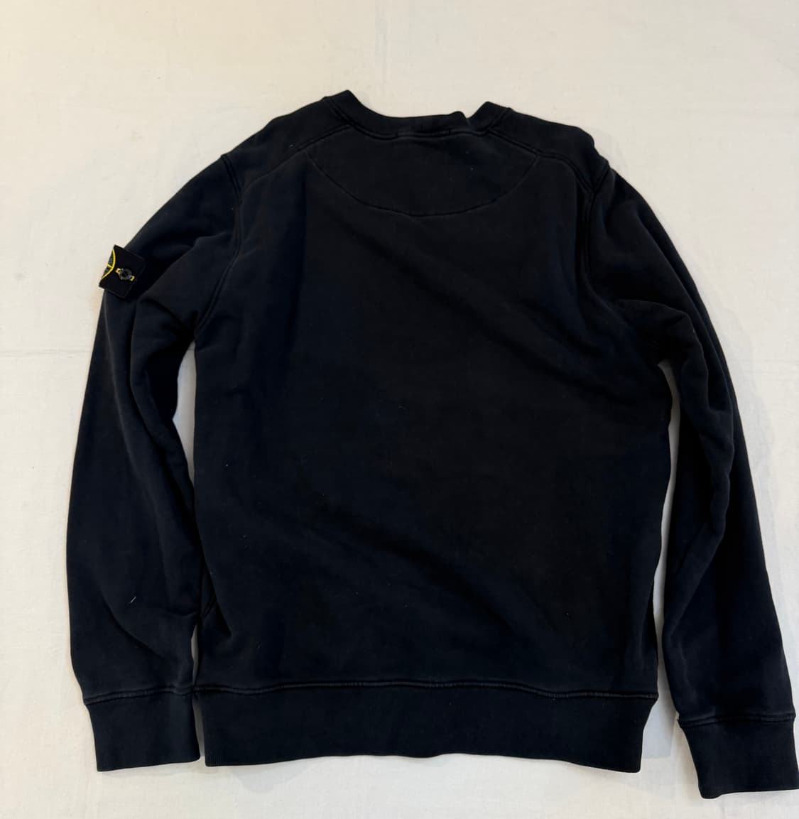 스톤아일랜드 21FW 와펜 맨투맨 블랙 상품이미지2