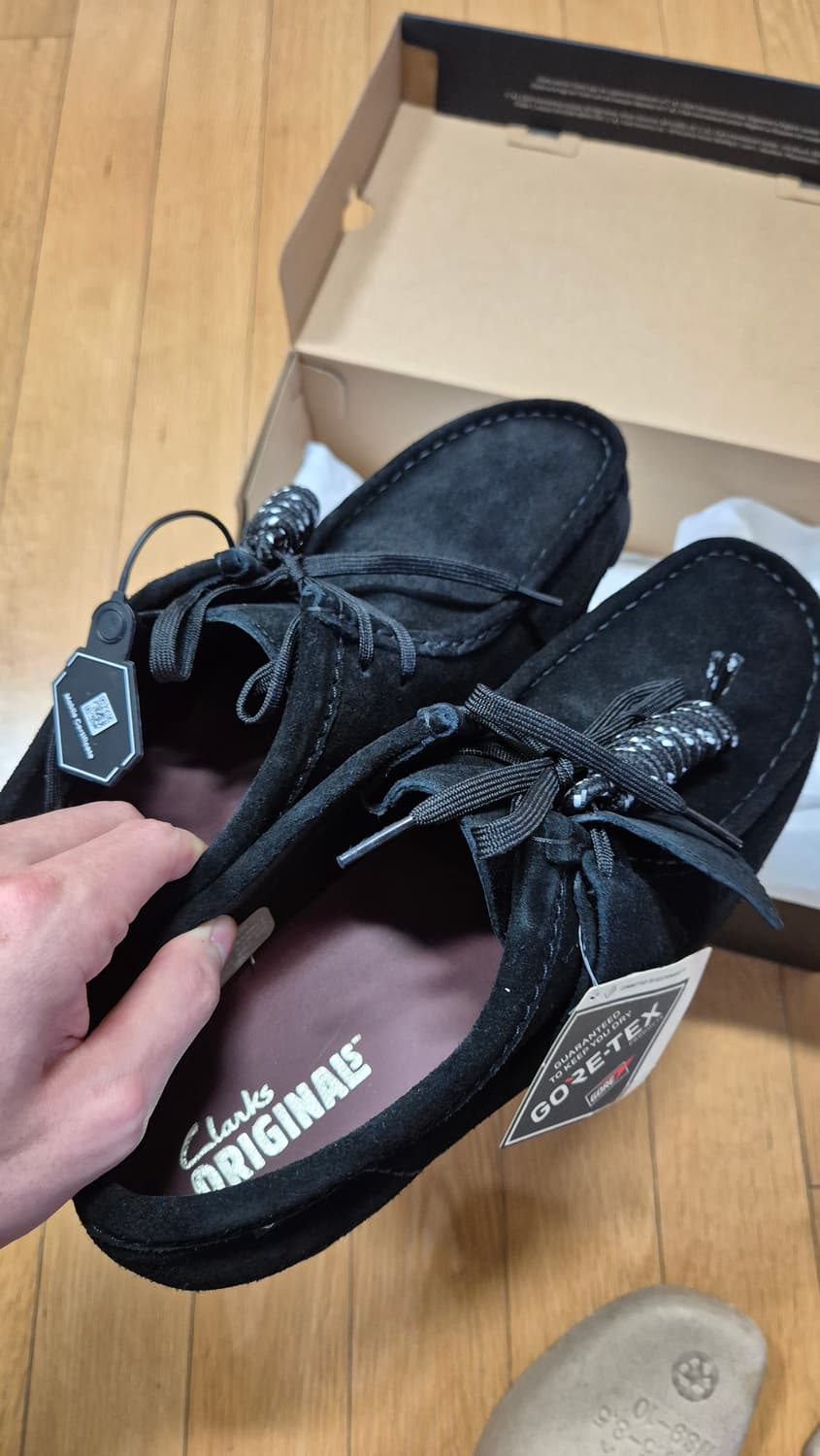 급처)클락스왈라비 고어텍스 블랙 270 상품이미지2