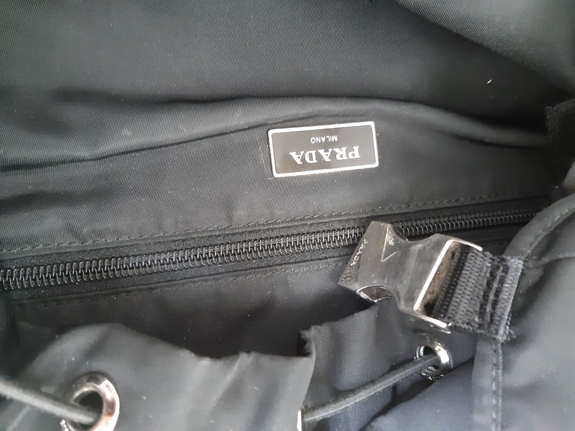 프라다 블랙백팩 정품 상품이미지5