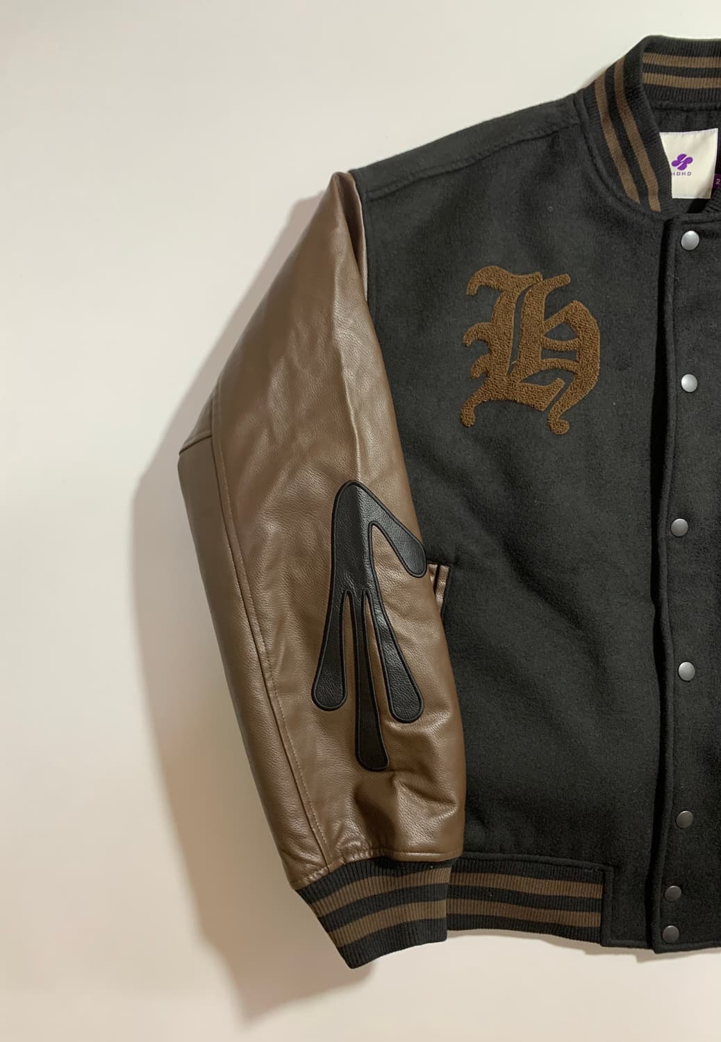 후드후드 에일리언 바시티 자켓 브라운 상품이미지3