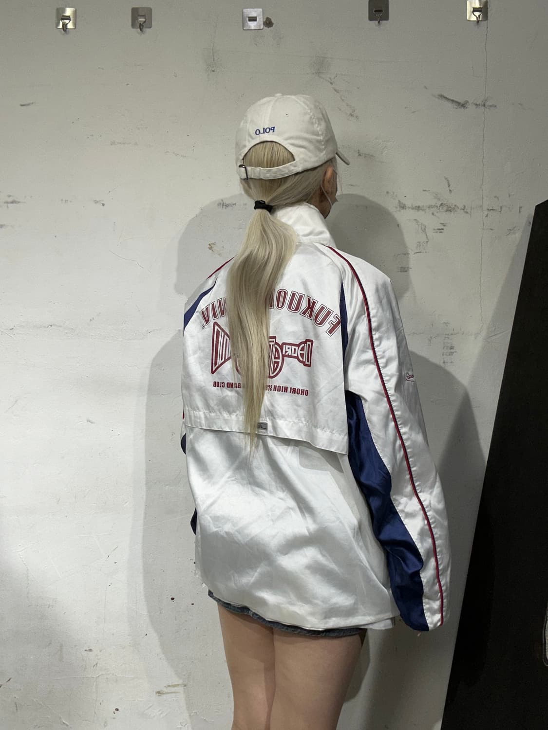 아식스 화이트 올드스쿨 오버핏 트랙 자켓 M   상품이미지3