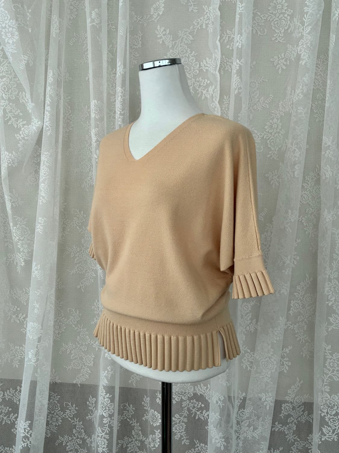 90) 한섬 랑방 컬렉션 브이넥 반팔 니트 베이지 상품이미지2