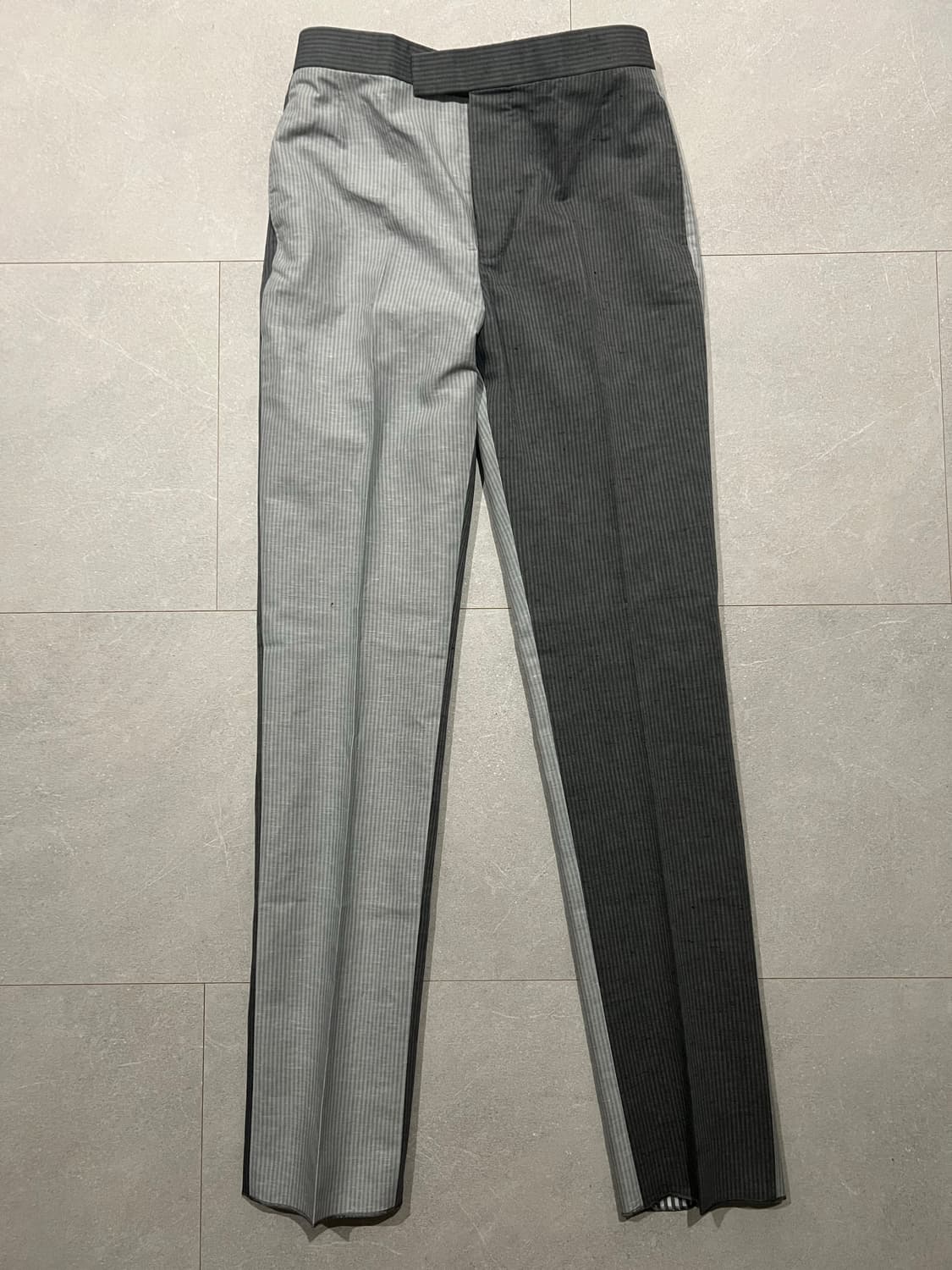 [새제품][2] 톰브라운 토널 유니버시티 팬츠 상품이미지1