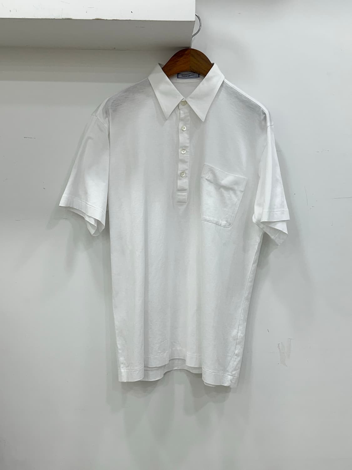 입생로랑 남성 화이트 반팔 상품이미지1