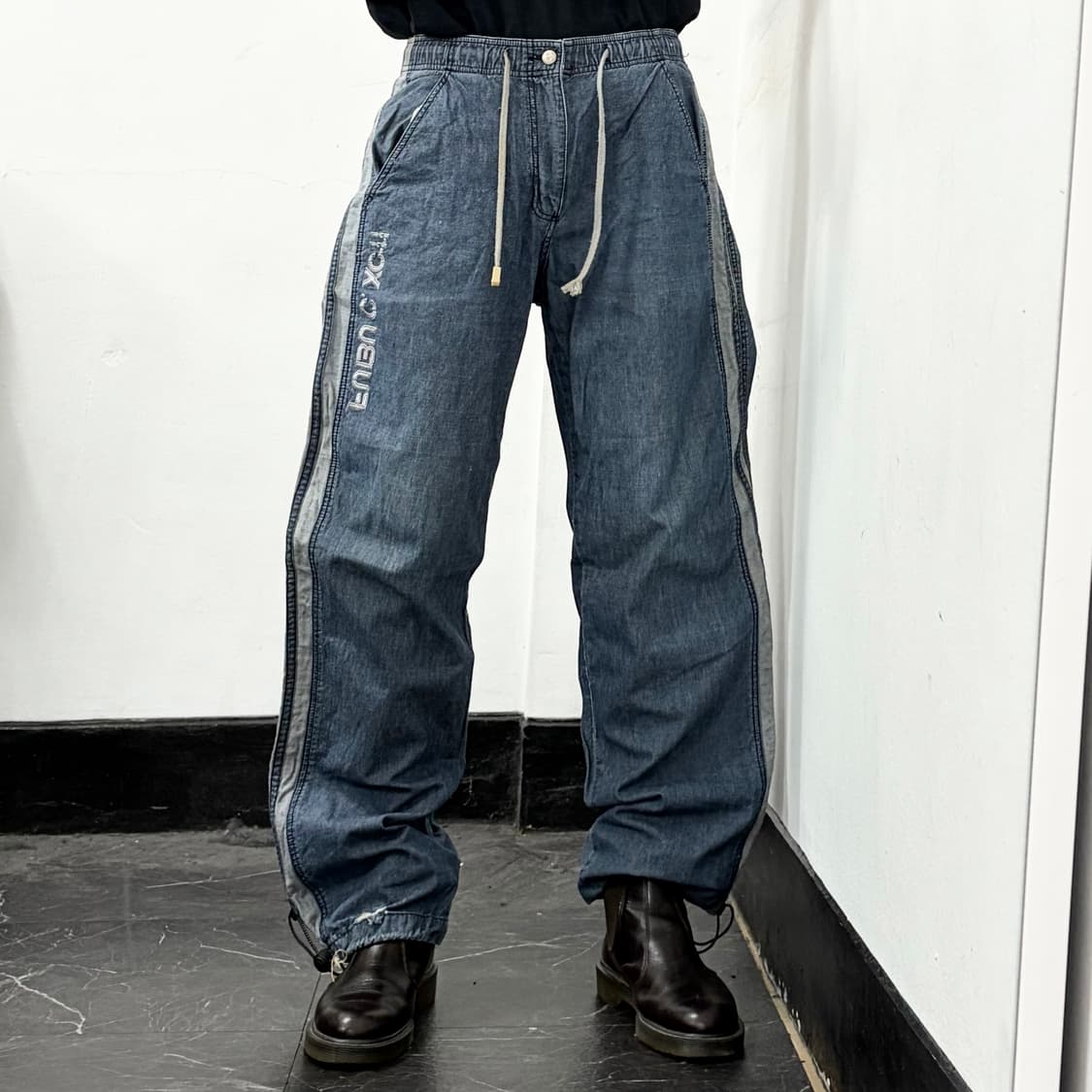 후부 올드스쿨 사이드라인 데님 팬츠 상품이미지1