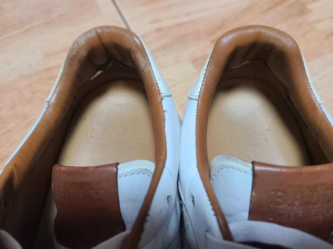 발리 스니커즈 사이즈 8.5(265) 상품이미지4